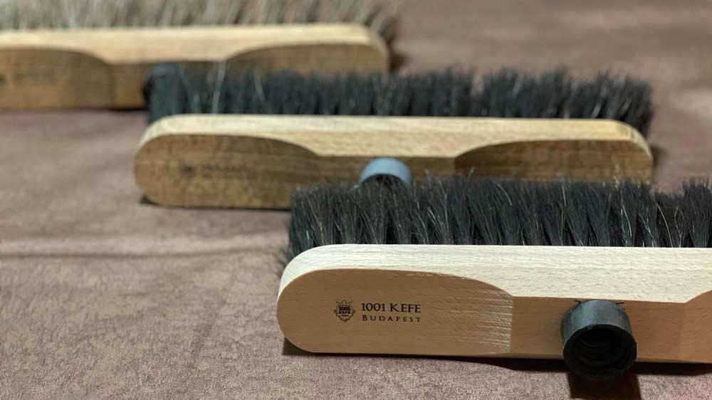 Modern vagy hagyományos háztartási kefék: melyik, milyen feladatra jó?